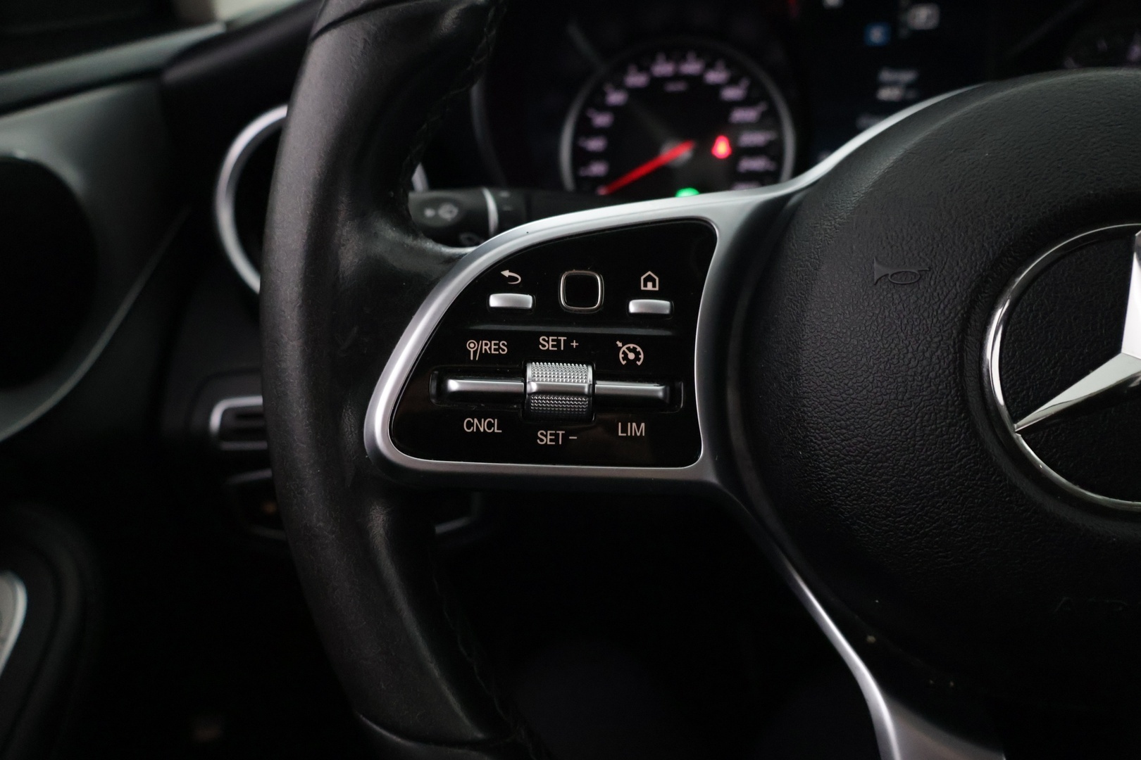 Mercedes-Benz C 2019 200 d A Business Avantgarde - Suomi-auto | Navi | Vakkari | P-kamera | LED - KORKO VAIN 3,99 %