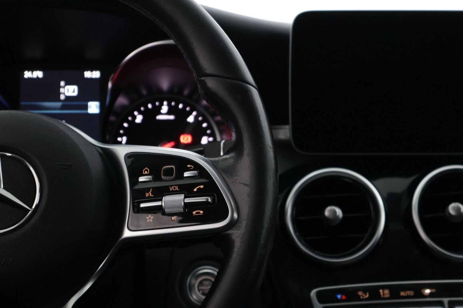 Mercedes-Benz C 2019 200 d A Business Avantgarde - Siisti C-sarjalainen / Tulossa myyntiin! 