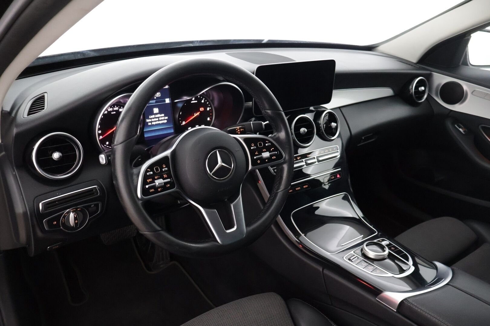 Mercedes-Benz C 2019 200 d A Business Avantgarde - Siisti C-sarjalainen / Tulossa myyntiin! 