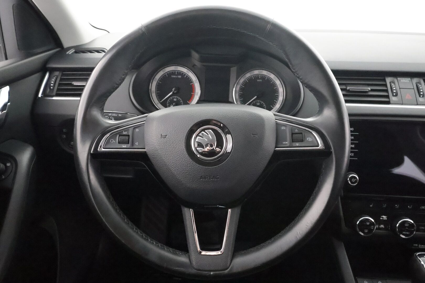 Skoda Octavia 2019 Combi 2,0 TSI 190 Style DSG * Vakkari / Webasto / LED / P.kamera / Apple&Android / Keyless * - Suomi-auto / Kahdet Renkaat