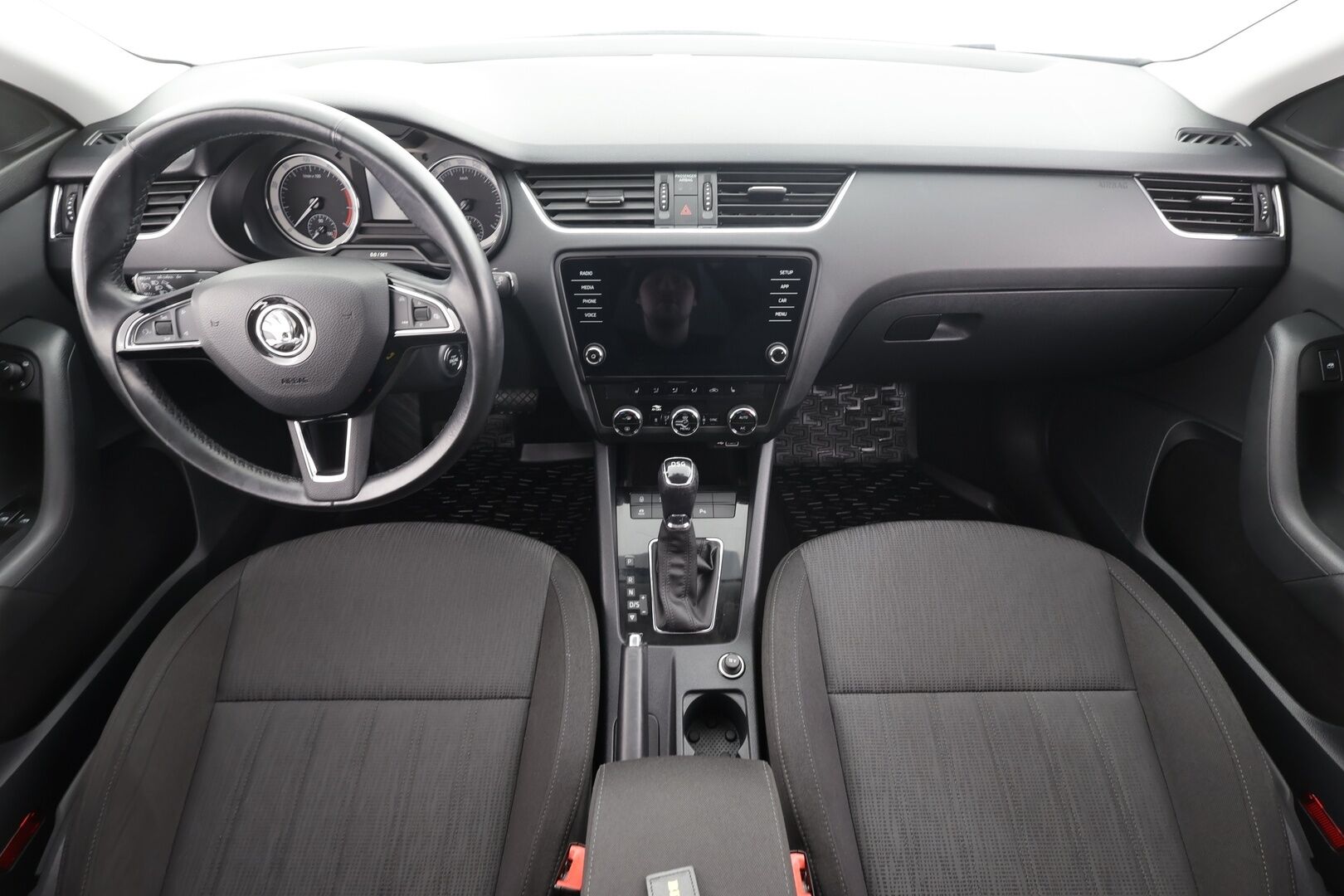 Skoda Octavia 2019 Combi 2,0 TSI 190 Style DSG * Vakkari / Webasto / LED / P.kamera / Apple&Android / Keyless * - Suomi-auto / Kahdet Renkaat