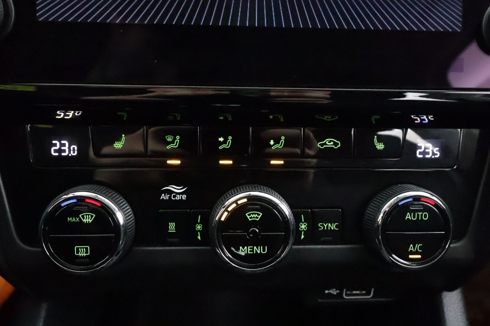 Skoda Octavia 2019 Combi 2,0 TSI 190 Style DSG * Vakkari / Webasto / LED / P.kamera / Apple&Android / Keyless * - Suomi-auto / Kahdet Renkaat