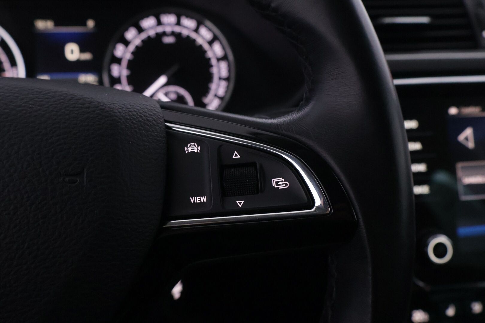 Skoda Superb 2019 2,0 TDI 150 Style BusinessLine DSG Autom. - ACC | Canton | Webasto | Muistipenkki | P.Kamera | Tutkat | KeyLessGo