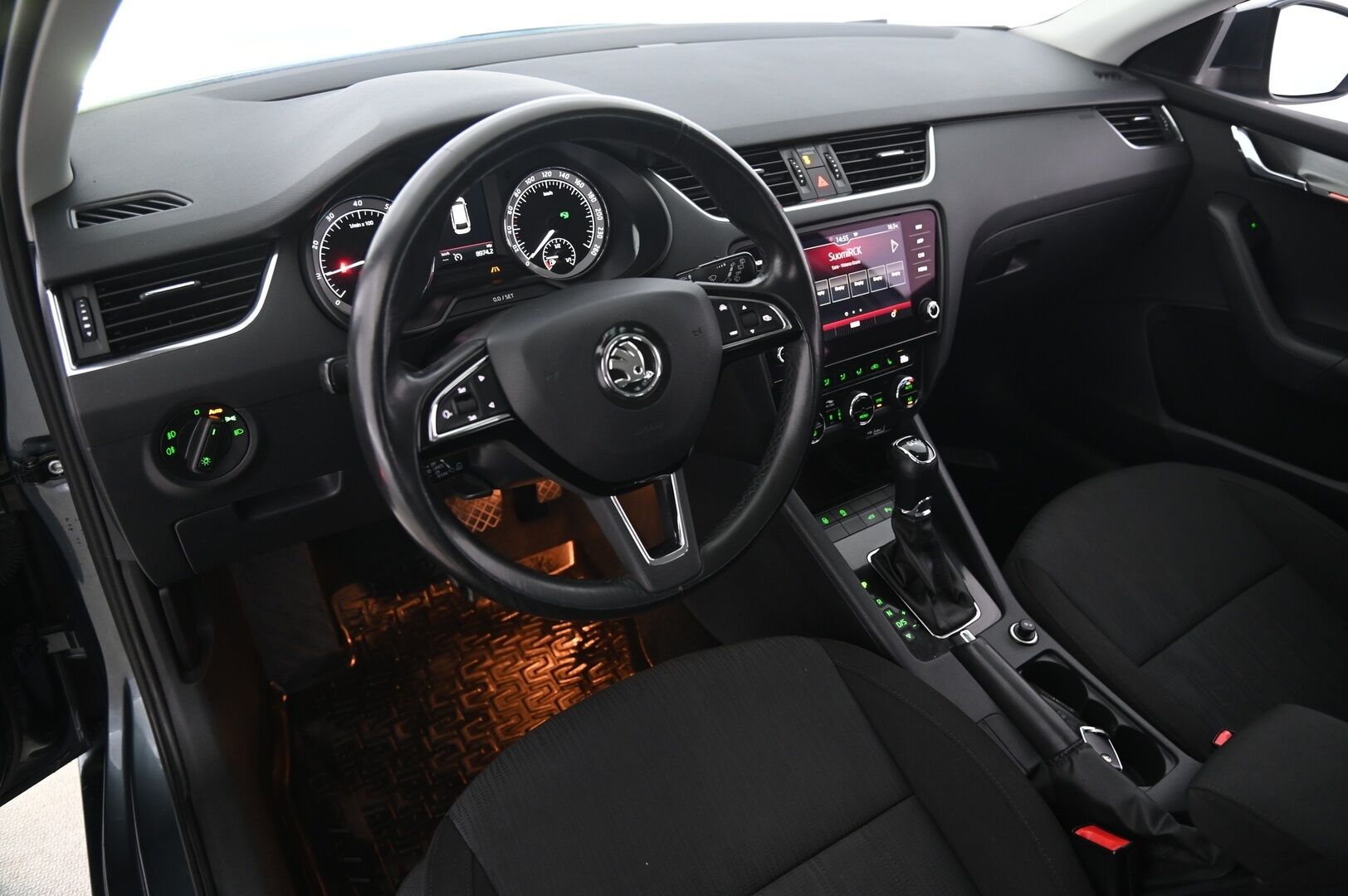 Skoda Octavia 2019 Combi 1,0 TSI Style DSG Autom. - ACC | Webasto | Koukku | Kamera | Kessy | Suomiauto | Blis | LED | Lämpöratti | Penkinlämmitys edessä&takana