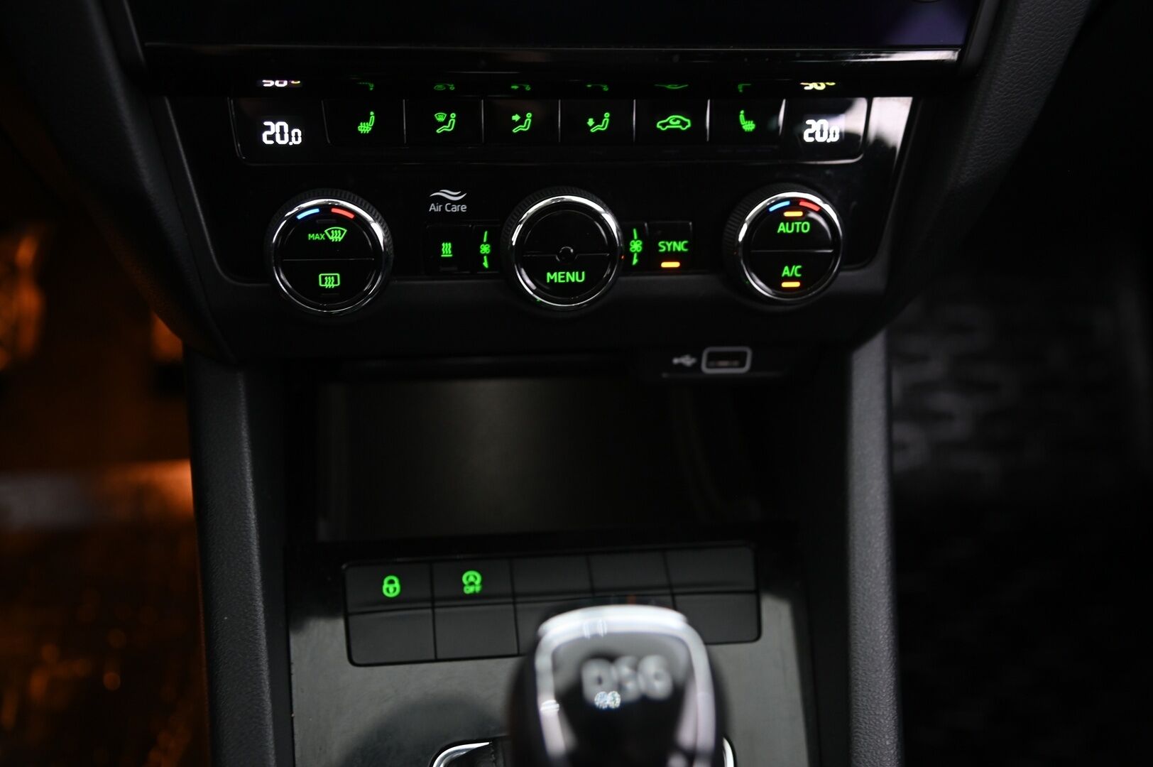 Skoda Octavia 2019 Combi 1,0 TSI Style DSG Autom. - ACC | Webasto | Koukku | Kamera | Kessy | Suomiauto | Blis | LED | Lämpöratti | Penkinlämmitys edessä&takana