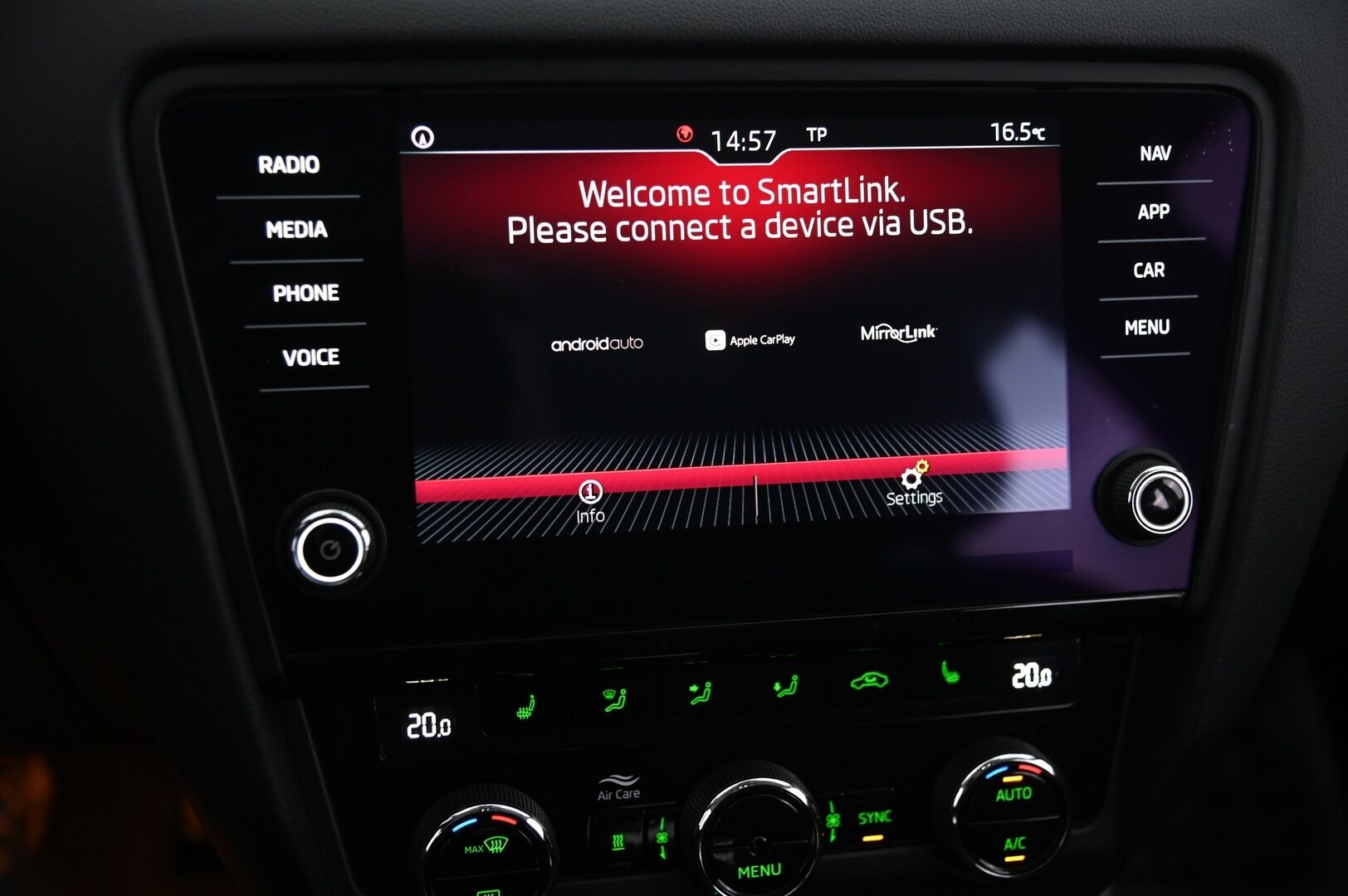 Skoda Octavia 2019 Combi 1,0 TSI Style DSG Autom. - ACC | Webasto | Koukku | Kamera | Kessy | Suomiauto | Blis | LED | Lämpöratti | Penkinlämmitys edessä&takana