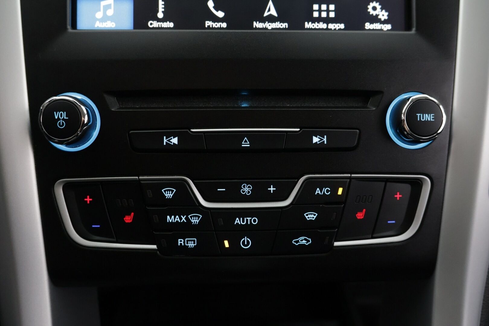 Ford Mondeo 2019 1,5 EcoBoost 165hv A6 Trend *Suomi-auto / 1-Omist / Vetokoukku*