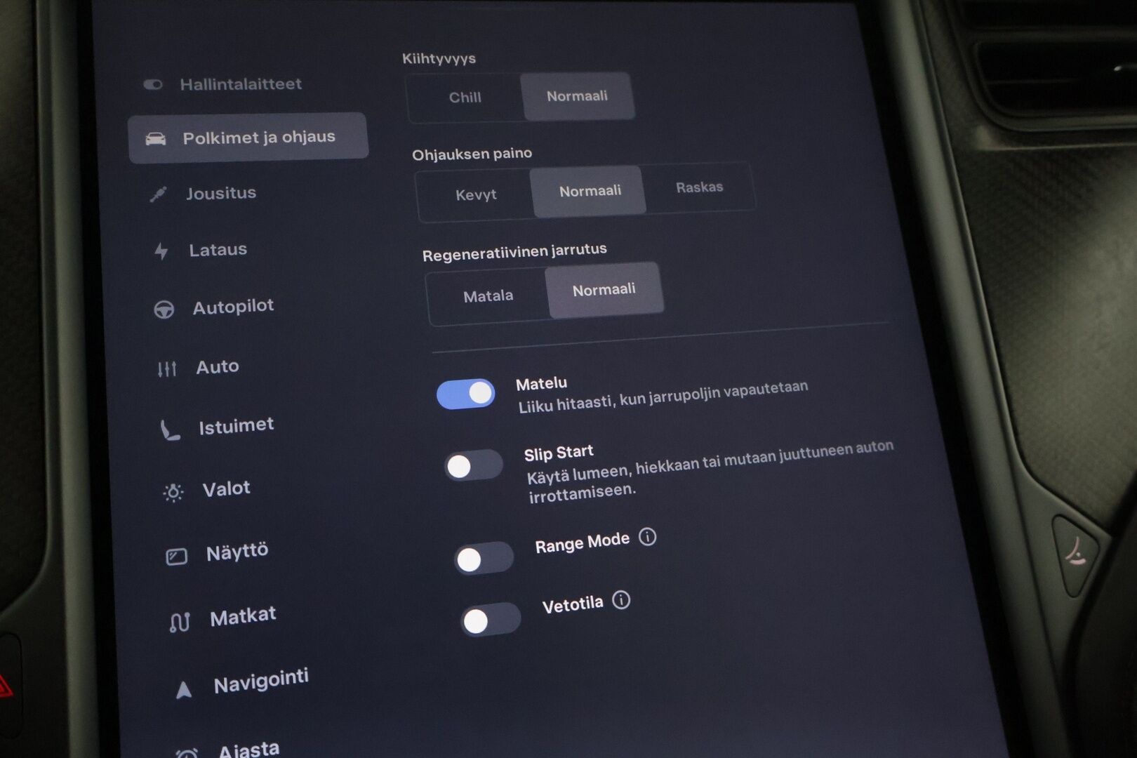 Tesla Model X 2018 100 D 6-Paik * LED / Adapt. Vak / Ilma-alusta / P-Kamera / Kaistavahti / Navi * - 3,99 % KORKOTARJOUS TÄHÄN AUTOON 7.9. ASTI! - Kummatkin renkaat kunnossa / Katsastus 9/26 / Siisti yksilö! *