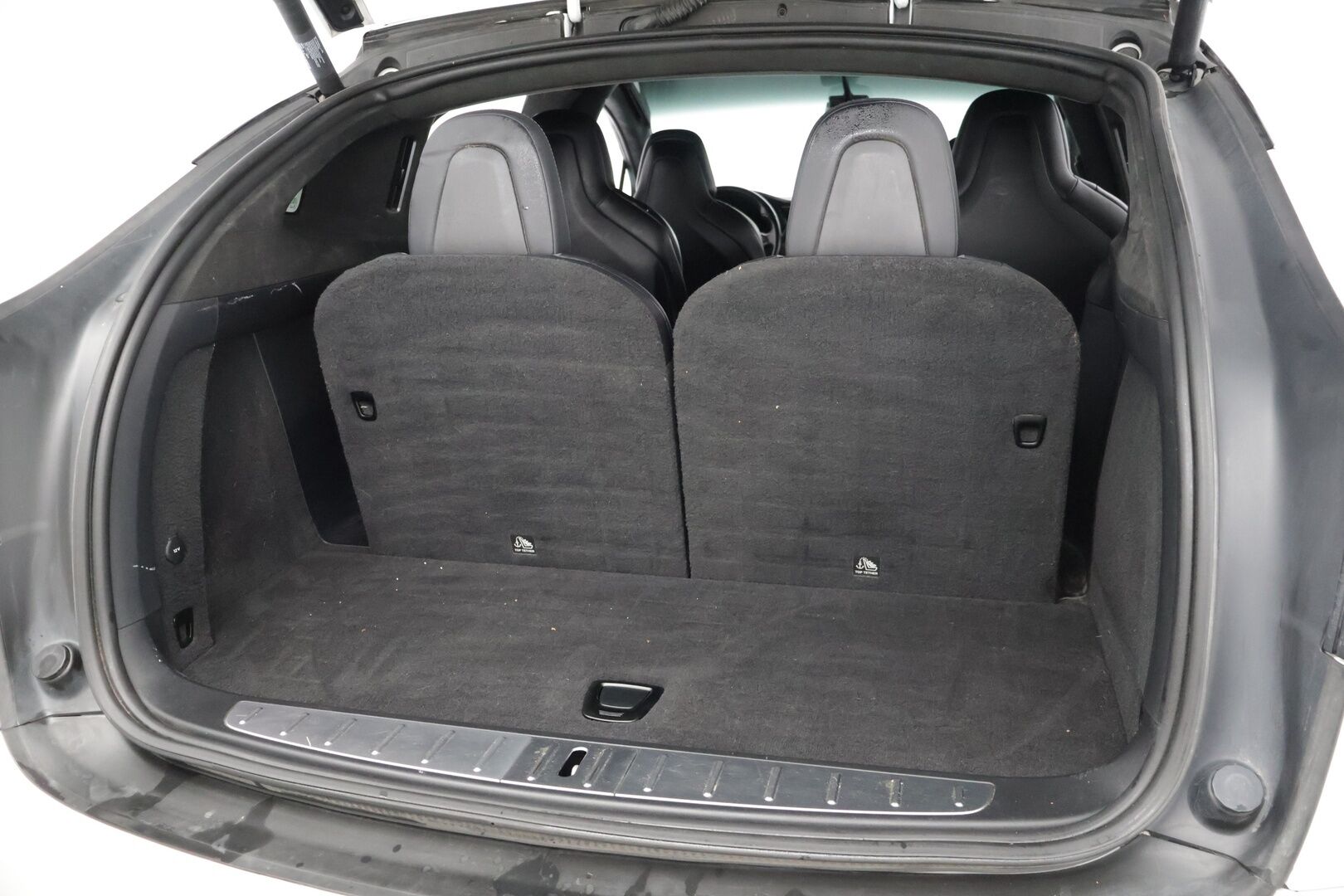 Tesla Model X 2018 100 D 6-Paik * LED / Adapt. Vak / Ilma-alusta / P-Kamera / Kaistavahti / Navi * - 3,99 % KORKOTARJOUS TÄHÄN AUTOON 7.9. ASTI! - Kummatkin renkaat kunnossa / Katsastus 9/26 / Siisti yksilö! *