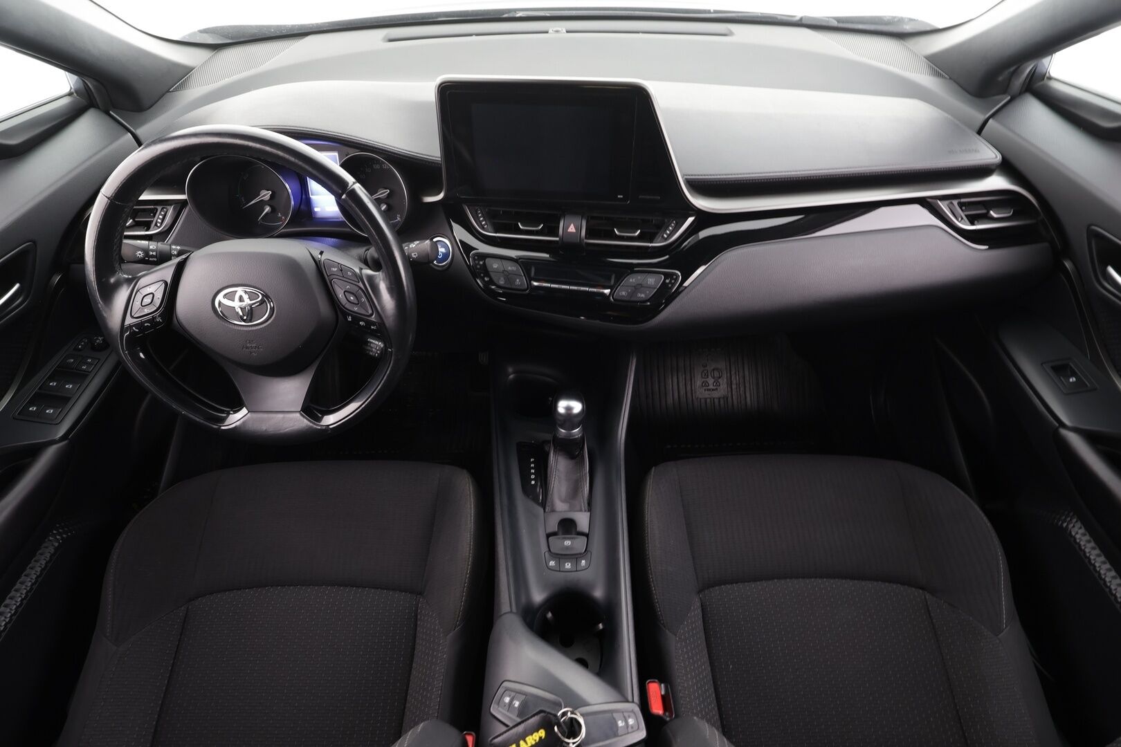 Toyota C-HR 2018 1,8 Hybrid Active * ACC / P.kamera / Navi / KeylessGo / Lohkolämmitin * - Suomi-auto / Kahdet renkaat aluvanteilla / Merkkihuollettu - HULLUT BLACKWEEK JATKOT - KORKOTARJOUS 2,49%
