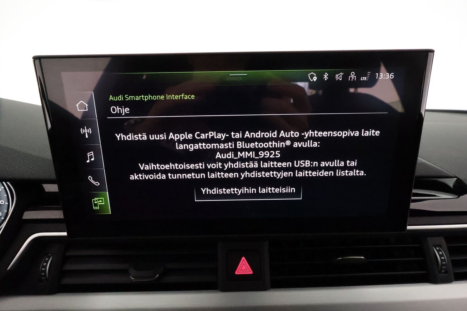 Audi A4 2022 Sedan Business Advanced 40 TFSI 150 kW MHEV S tronic **Webasto / Koukku / ACC / Matrix-LED / P.Kamera / Sporttipenkit - 1-om Suomi-auto / Kahdet Renkaat / Merkkihuollettu!