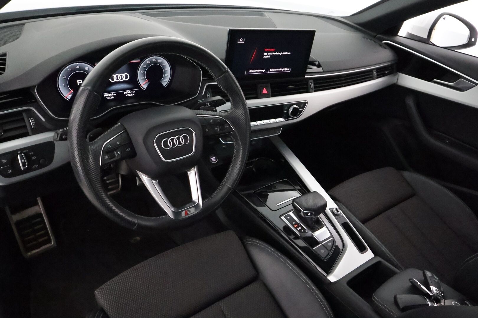 Audi A4 2022 Sedan Business Advanced 40 TFSI 150 kW MHEV S tronic * Webasto / Adapt.Vakkari / Matrix LED / Peruutuskamera / Vetokoukku - S-Line Sisäpaketti / 1-om Suomi-auto / Kahdet Renkaat / Merkkihuollettu / Sporttipenkit / Hyvät varusteet! - HULLUT JOULUT KORKOTARJOUS 2,49% 