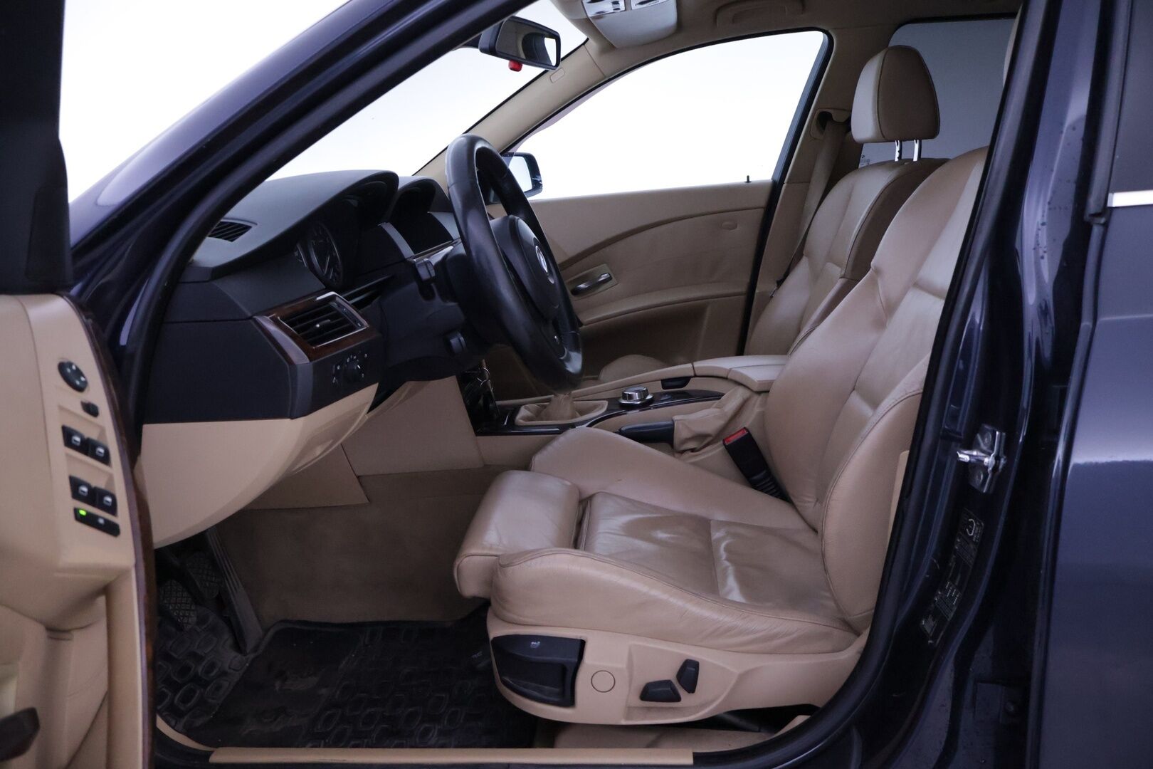 BMW 523 2006 523i Farmari (AC) 5ov - YritysOutlet - Myydään vain yrityksille