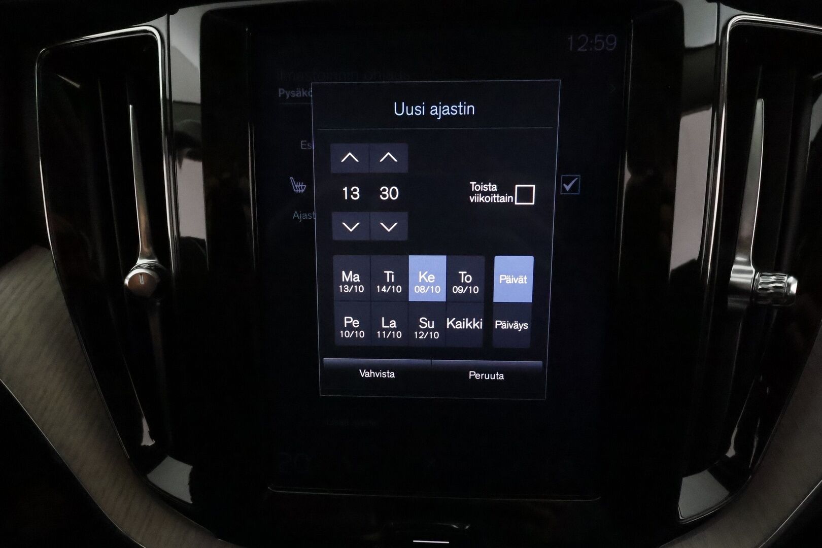 Volvo XC60 2019 T8 AWD Inscription aut *ACC / Panorama / Full LED / Ilma-alusta / Muistipenkki / Webasto / P.kamera / Koukku / Navi / Nahat* - Suomi-auto / Kahdet renkaat aluvanteilla