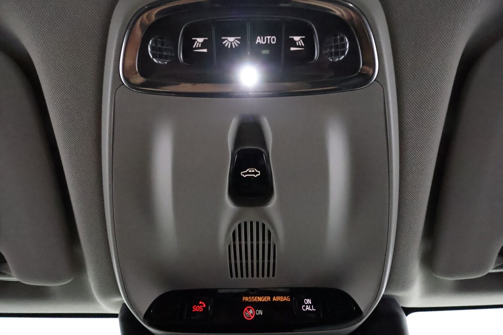 Volvo XC60 2019 T8 AWD Inscription aut *ACC / Panorama / Full LED / Ilma-alusta / Muistipenkki / Webasto / P.kamera / Koukku / Navi / Nahat* - Suomi-auto / Kahdet renkaat aluvanteilla