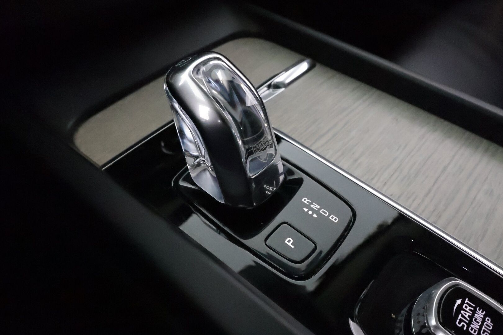 Volvo XC60 2019 T8 AWD Inscription aut *ACC / Panorama / Full LED / Ilma-alusta / Muistipenkki / Webasto / P.kamera / Koukku / Navi / Nahat* - Suomi-auto / Kahdet renkaat aluvanteilla