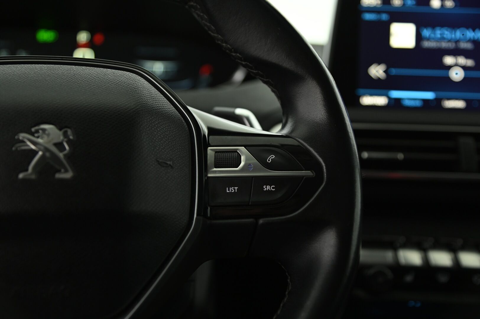 Peugeot 3008 2019 Allure BlueHDi 130 EAT8-automaatti* Suomi-auto / ACC / Sähkö muistipenkit / Adapt. LED / Webasto / P. tutkat * - Upealla helmiäis Metallivärillä / Jakohihna vaihdettu 11/24 / Bliss / Digimittaristo / Keyless GO / Carplay / Sähköinen luukku jalan heilautuksella 