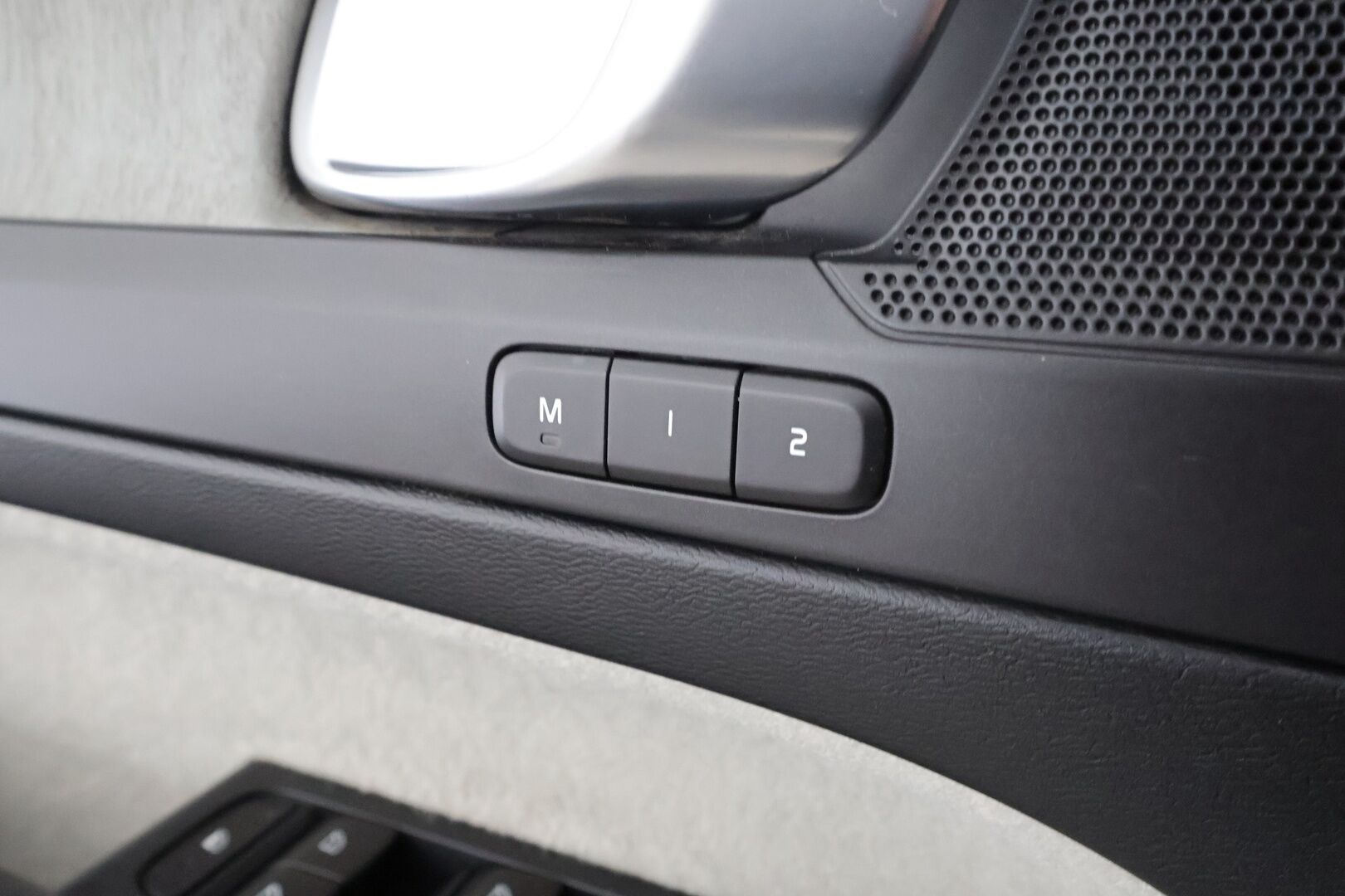 Volvo XC40 2019 T4 AWD Business Inscription aut * Webasto / Koukku / ACC / Full-LED / P.Kamera / Sportpenkki Muistilla / Navi * - Suomi-auto / Kahdet renkaat aluvanteilla / Merkkihuollot