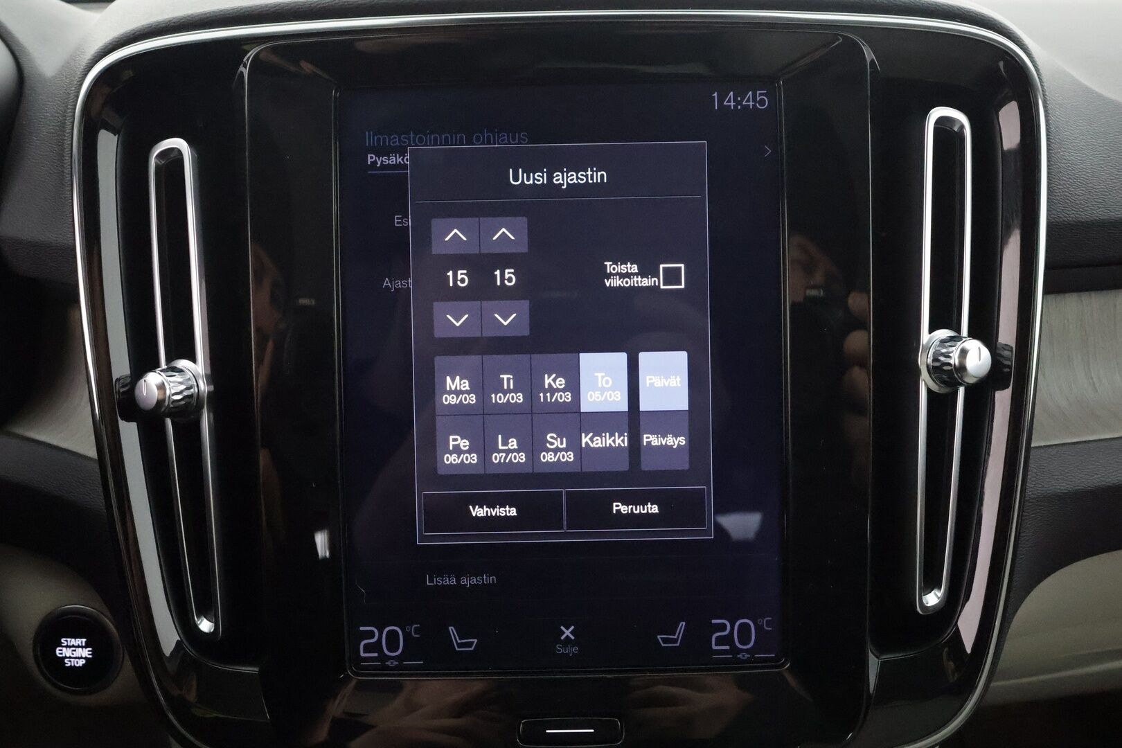 Volvo XC40 2019 T4 AWD Business Inscription aut * Webasto / Koukku / ACC / Full-LED / P.Kamera / Sportpenkki Muistilla / Navi * - Suomi-auto / Kahdet renkaat aluvanteilla / Merkkihuollot