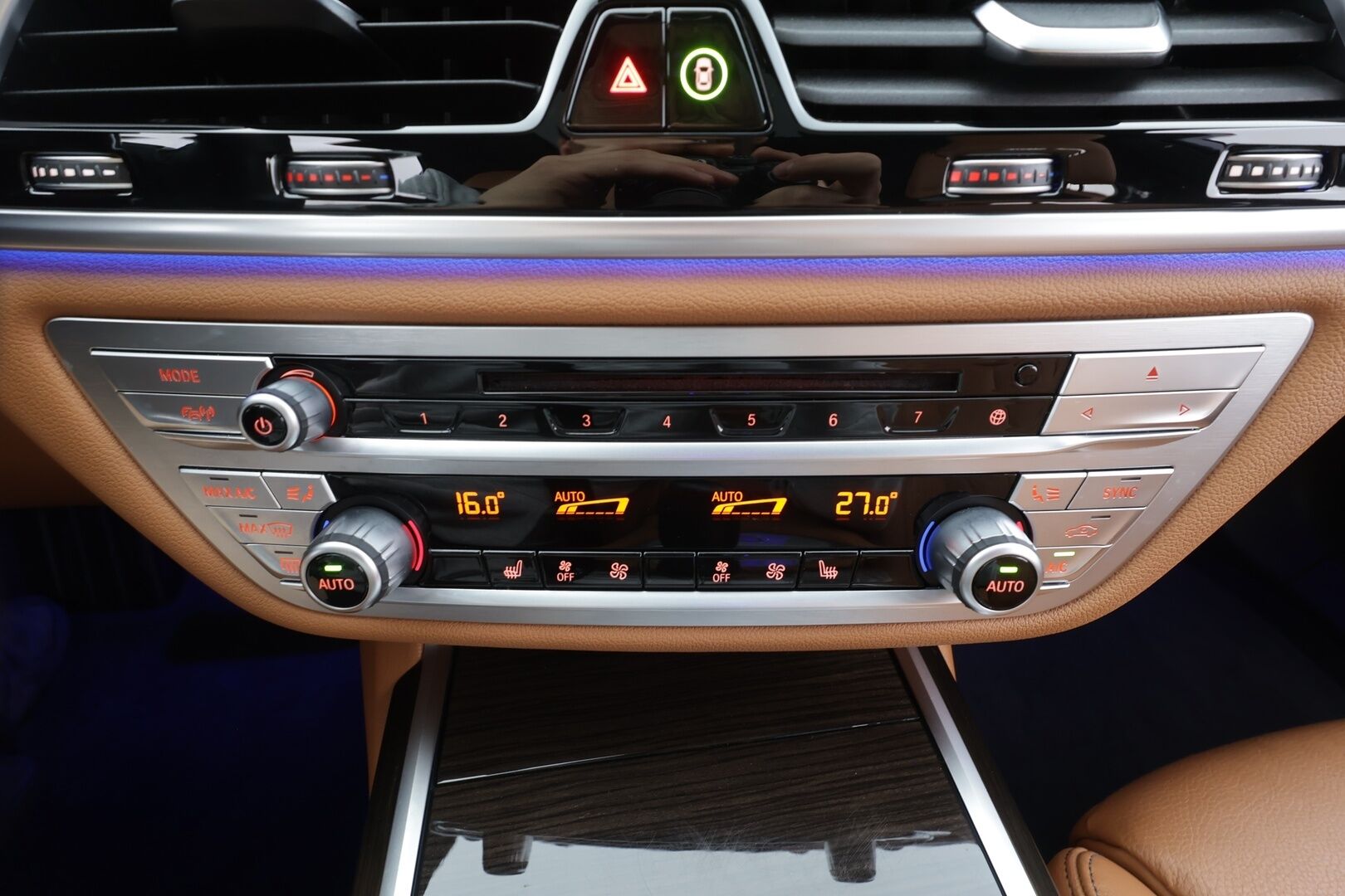 BMW 745 2020 G12 Sedan 745Le A xDrive - | ACC | HUD | Kattoluukku | Adaptiiviset LED | Comfort access | Muistipenkit | P.Kamera | Hifit | Apple&Android | Suomi-auto |                    Kahdet Renkaat | Merkkihuollettu |