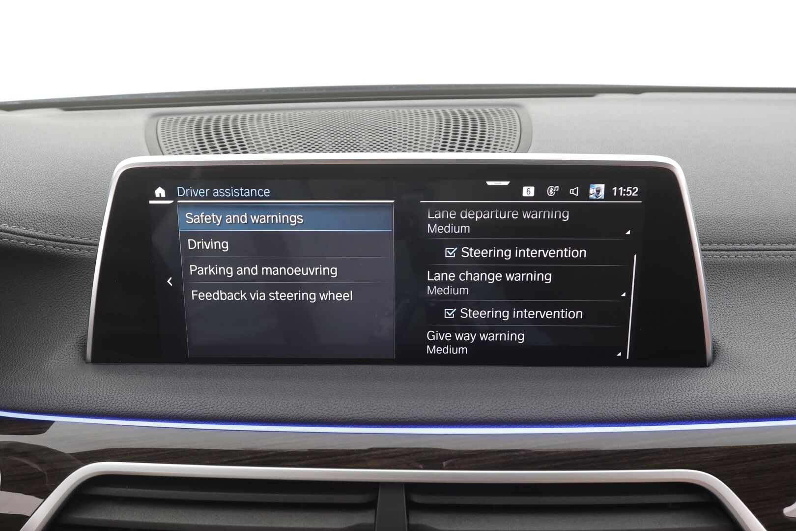 BMW 745 2020 G12 Sedan 745Le A xDrive - | ACC | HUD | Kattoluukku | Adaptiiviset LED | Comfort access | Muistipenkit | P.Kamera | Hifit | Apple&Android | Suomi-auto |                    Kahdet Renkaat | Merkkihuollettu |