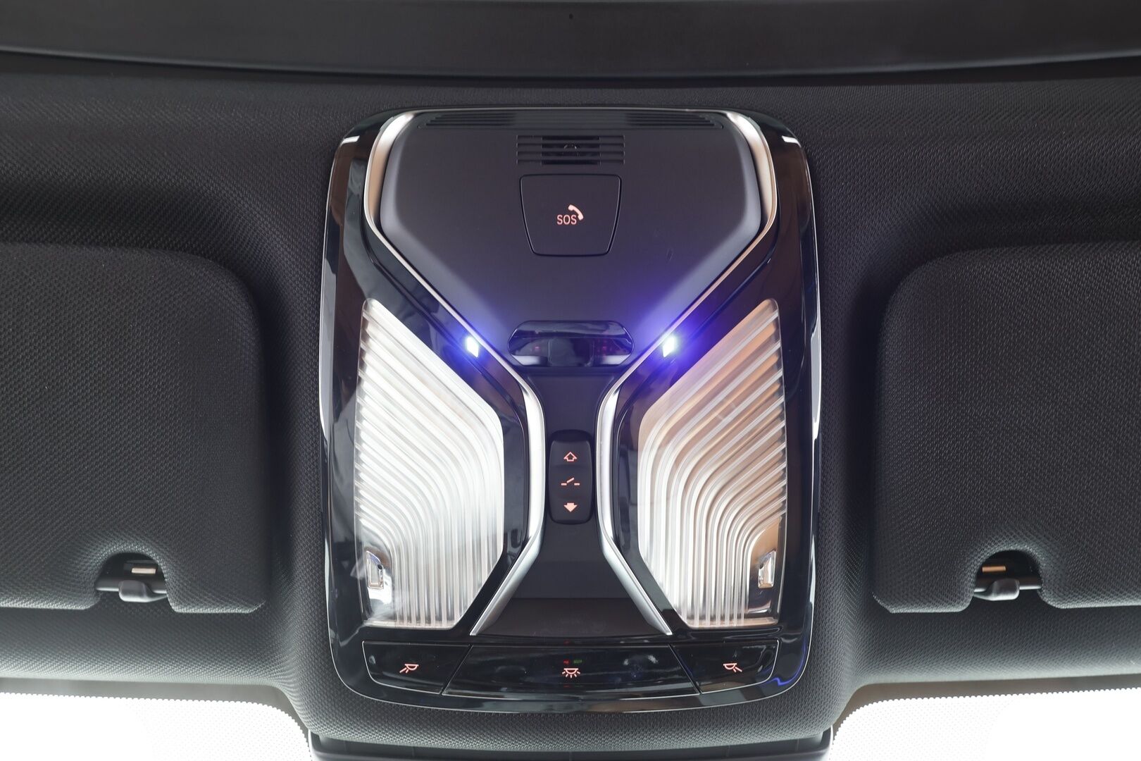 BMW 745 2020 G12 Sedan 745Le A xDrive - | ACC | HUD | Kattoluukku | Adaptiiviset LED | Comfort access | Muistipenkit | P.Kamera | Hifit | Apple&Android | Suomi-auto |                    Kahdet Renkaat | Merkkihuollettu |