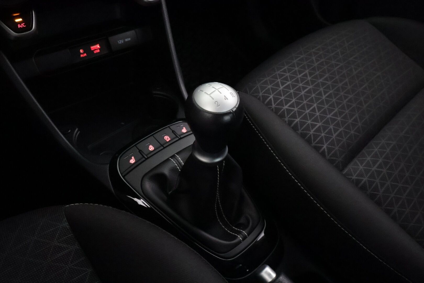 Kia Picanto 2019 1,0 ISG LX Eco Dynamics - | Sisätilanlämmitin | Bluetooth | Ilmastointi | Ratinlämmitys | Penkinlämmittimet | Suomi-auto | Kahdet renkaat |
