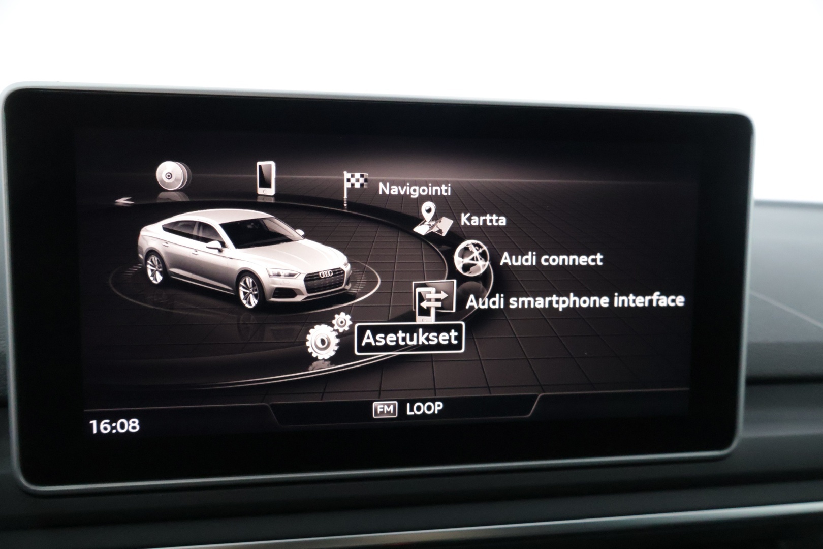Audi A5 2019 Sportback Business Sport Comfort Edition 45 TFSI 180 kW MHEV quattro S tronic ** Webasto / Digimittaristo / Koukku ** - 3,99% KORKOTARJOUS TÄHÄN AUTOON 21.9. ASTI - ** Suomi-auto / Sporttipenkit / Navi / 2x renkaat ja vanteet **