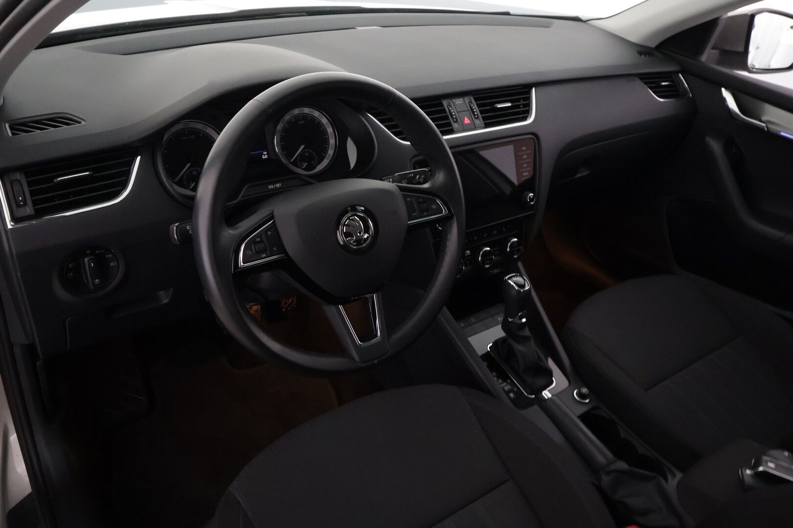 Skoda Octavia 2019 1,0 TSI Style BusinessLine DSG Autom. - | ACC | Webasto | LED | Ratinlämmitys | P.tutkat | Apple&Android | 1.Om Suomi-auto | Merkkihuollettu |