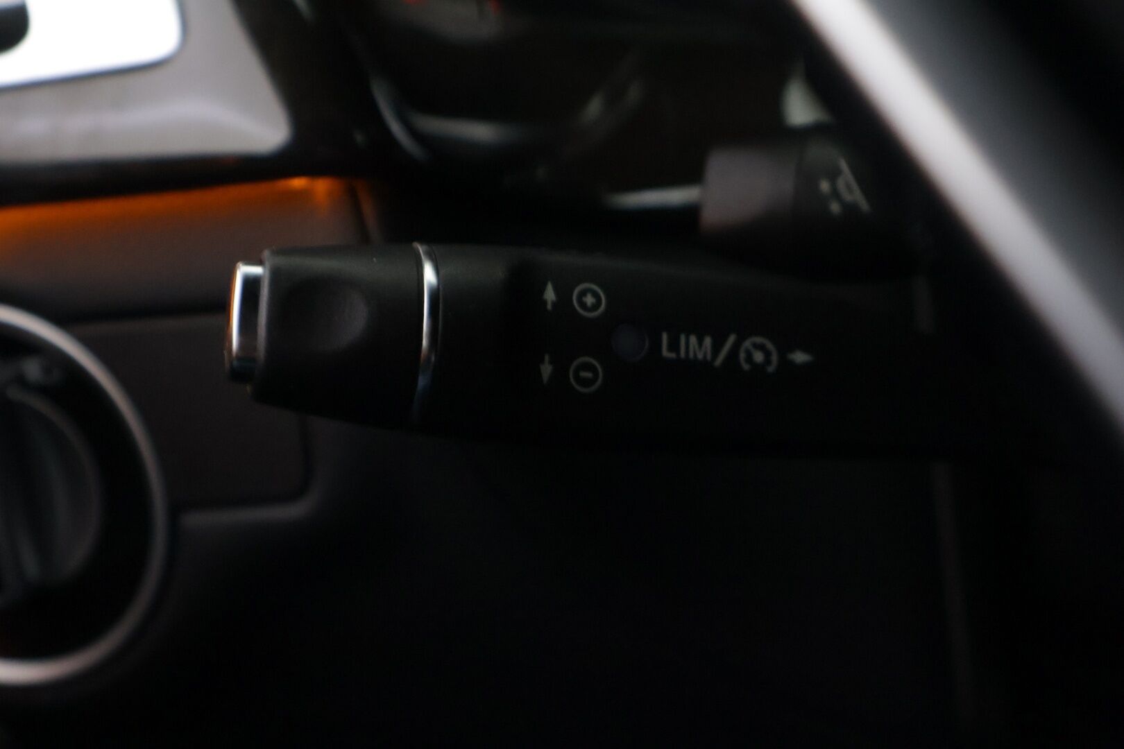 Mercedes-Benz CLS 2013 350CDI AMG-Styling Shooting Brake *Harman&Kardon / BI-XenonLohkolämmitin / Sähköluukku / Navi / P.kamera** - Huippuvarusteilla oleva CLS 350CDI luotettavalla 3.0l diesel moottorilla