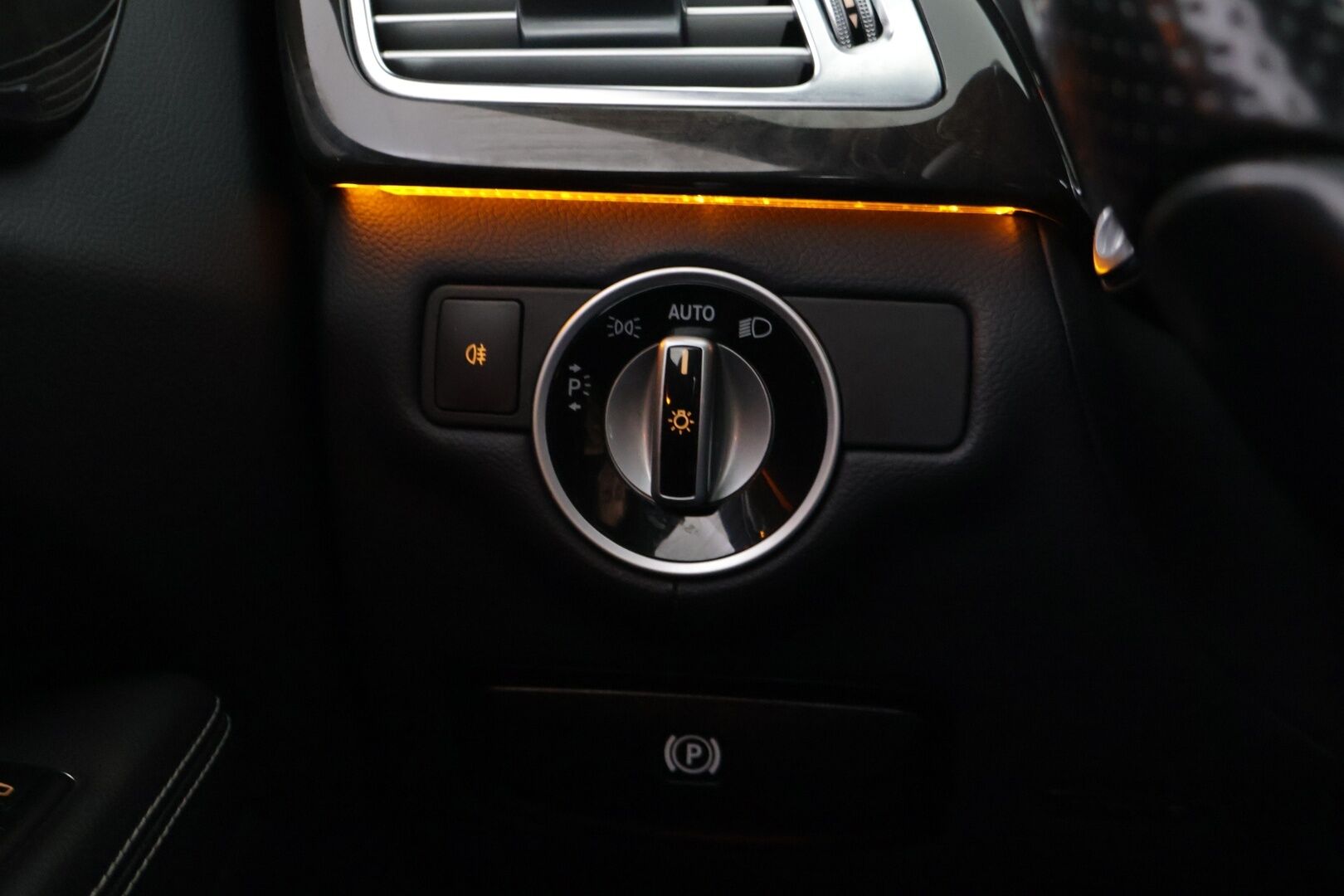 Mercedes-Benz CLS 2013 350CDI AMG-Styling Shooting Brake **Harman/Kardon / Lohkolämmitin / Sähköluukku / Navi / P.kamera** - HULLU BLACKWEEK KORKOTARJOUS 2,49%