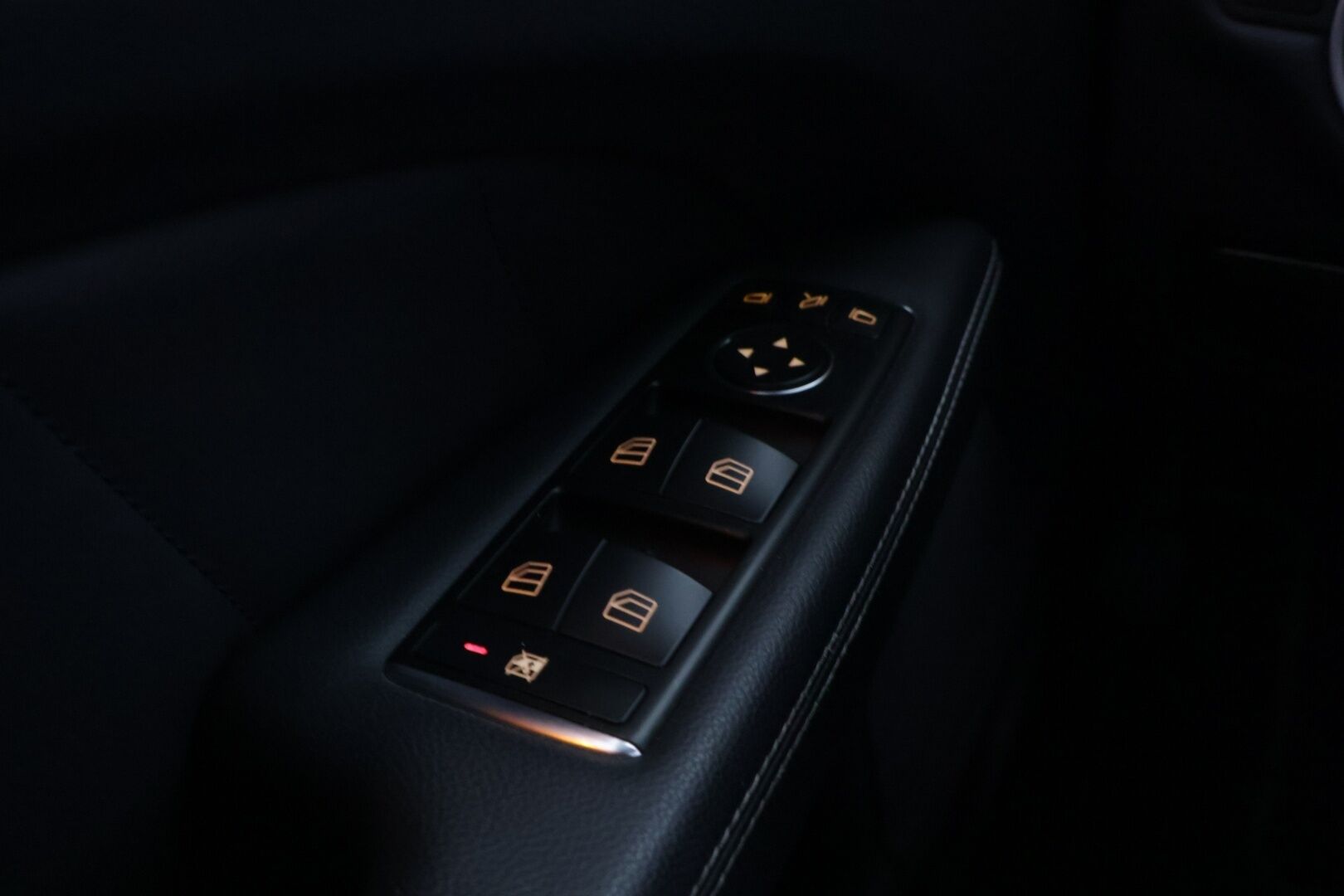 Mercedes-Benz CLS 2013 350CDI AMG-Styling Shooting Brake **Harman/Kardon / Lohkolämmitin / Sähköluukku / Navi / P.kamera** - HULLU BLACKWEEK KORKOTARJOUS 2,49%