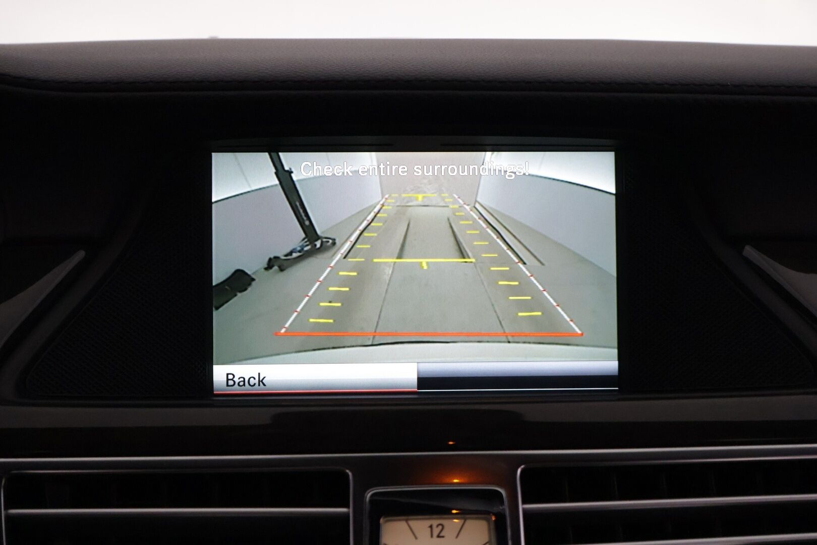 Mercedes-Benz CLS 2013 350CDI AMG-Styling Shooting Brake *Harman&Kardon / BI-XenonLohkolämmitin / Sähköluukku / Navi / P.kamera** - Huippuvarusteilla oleva CLS 350CDI luotettavalla 3.0l diesel moottorilla - HULLUT VÄLIPÄIVÄT KORKOTARJOUS 2,49%