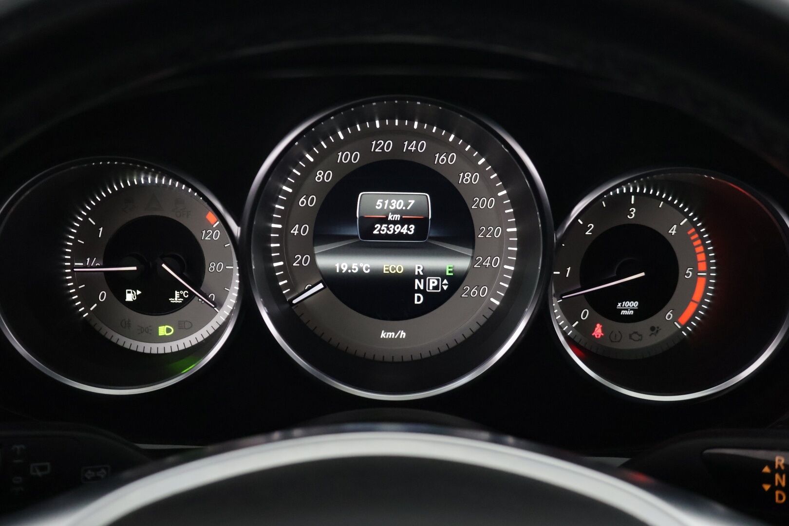 Mercedes-Benz CLS 2013 350CDI AMG-Styling Shooting Brake **Harman/Kardon / Lohkolämmitin / Sähköluukku / Navi / P.kamera** - HULLU BLACKWEEK KORKOTARJOUS 2,49%