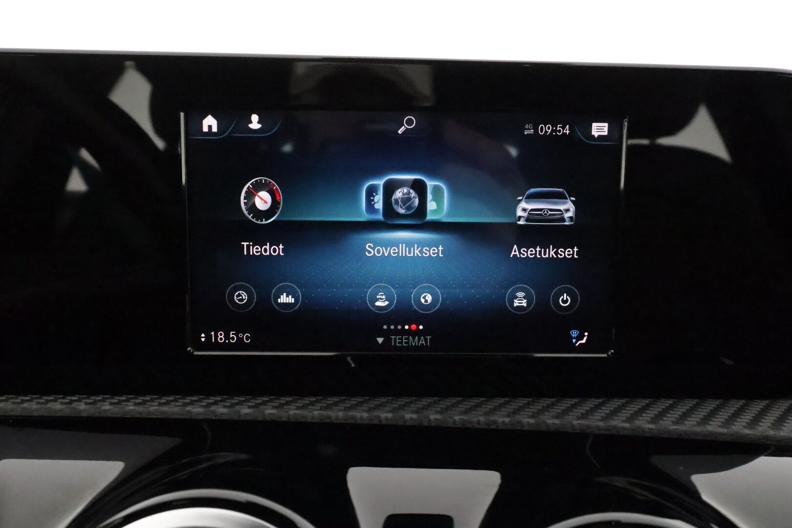 Mercedes-Benz A 2019 180 A Business Style **1-om. Suomi-auto / P.kamera / Vakkari / Puolinahat / LED / Kahdet renkaat** - Juuri huollettu!