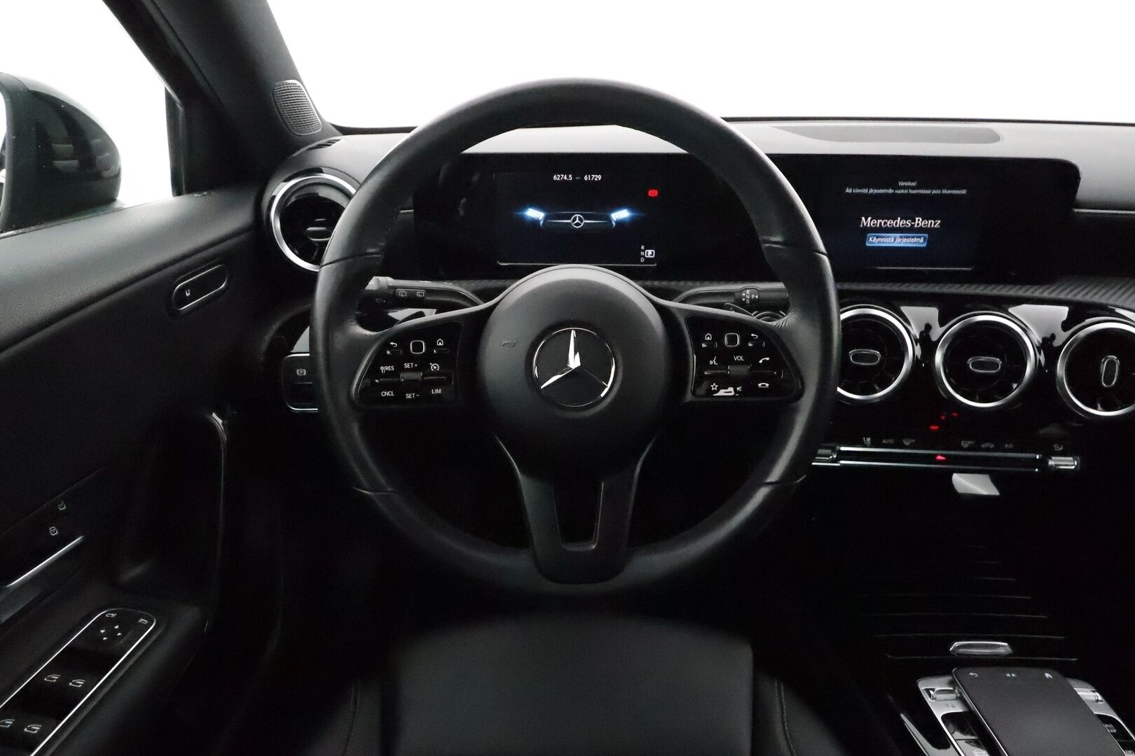 Mercedes-Benz A 2019 180 A Business Style **1-om. Suomi-auto / P.kamera / Vakkari / Puolinahat / LED / Kahdet renkaat** - Juuri huollettu!