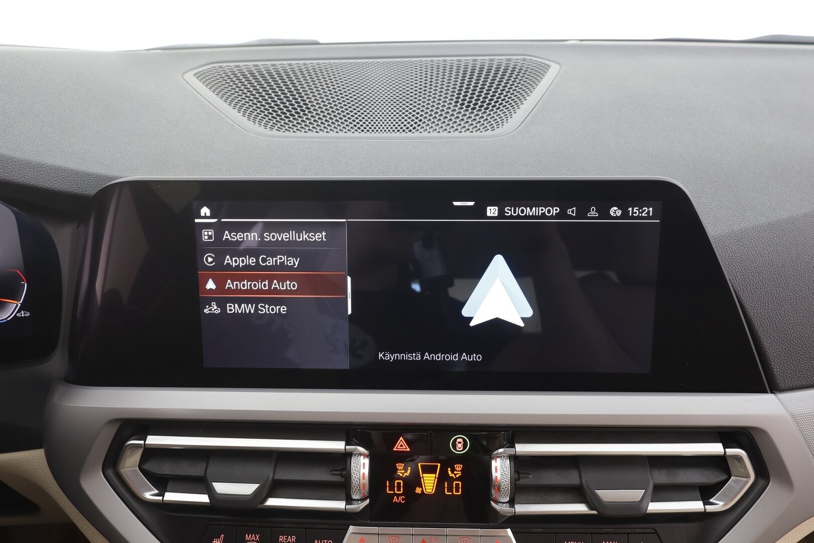 BMW 330 2019 G20 Sedan 330i A Launch Edition - Webasto | Koukku | ACC | Harman&Kardon | Laser | HUD | 360-Kamera  | Sporttipenkit | Nahkasisusta | SUPERVARUSTEET!