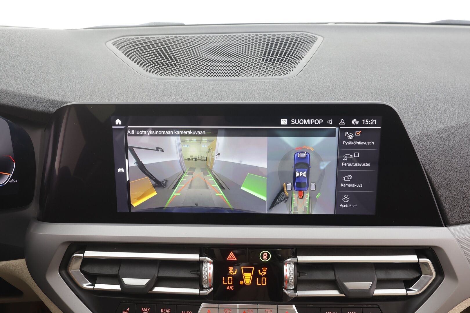 BMW 330 2019 G20 Sedan 330i A Launch Edition - Webasto | Koukku | ACC | Harman&Kardon | Laser | HUD | 360-Kamera  | Sporttipenkit | Nahkasisusta | SUPERVARUSTEET!