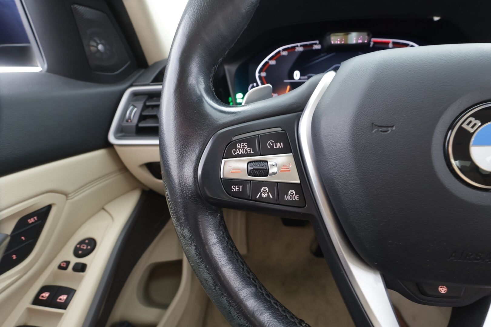 BMW 330 2019 G20 Sedan 330i A Launch Edition - Webasto | Koukku | ACC | Harman&Kardon | Laser | HUD | 360-Kamera  | Sporttipenkit | Nahkasisusta | SUPERVARUSTEET!