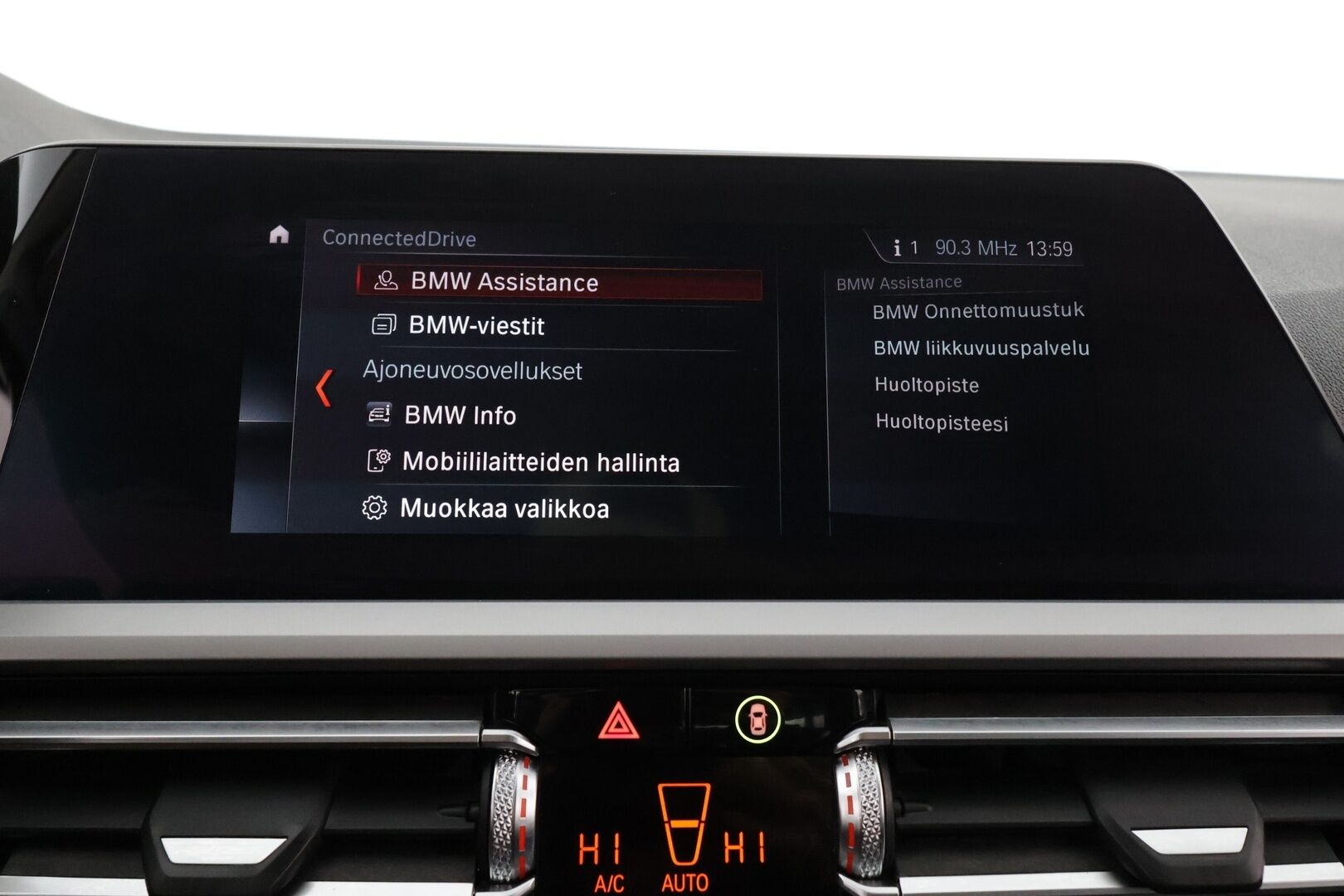 BMW 318 2019 G20 Sedan 318d A Business - *Juuri Katsastettu! / Vakkari / Kaistavahti / Tutkat / Bluetooth / Puolinahka Sporttipenkit / LED-valot / 2x renkaat / 
