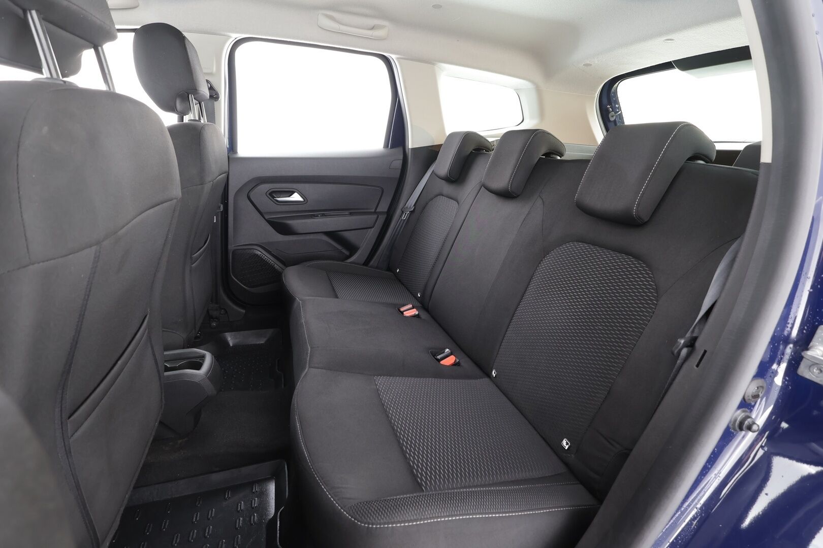 Dacia Duster 2019 SCe 115 4x4 Comfort BT - | Suomi-auto | Vakkari | Lohko | Koukku | Bluetooth | 2x Renkaat |
