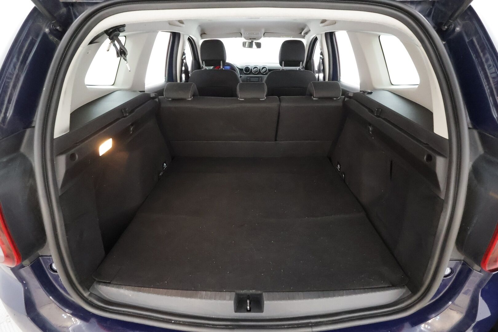 Dacia Duster 2019 SCe 115 4x4 Comfort BT * Suomi-auto / Vakkari / Lohko / Koukku / Bluetooth / 2x Renkaat * - HULLUT AVAJAISHULINAT KORKOTARJOUS 3,29 %