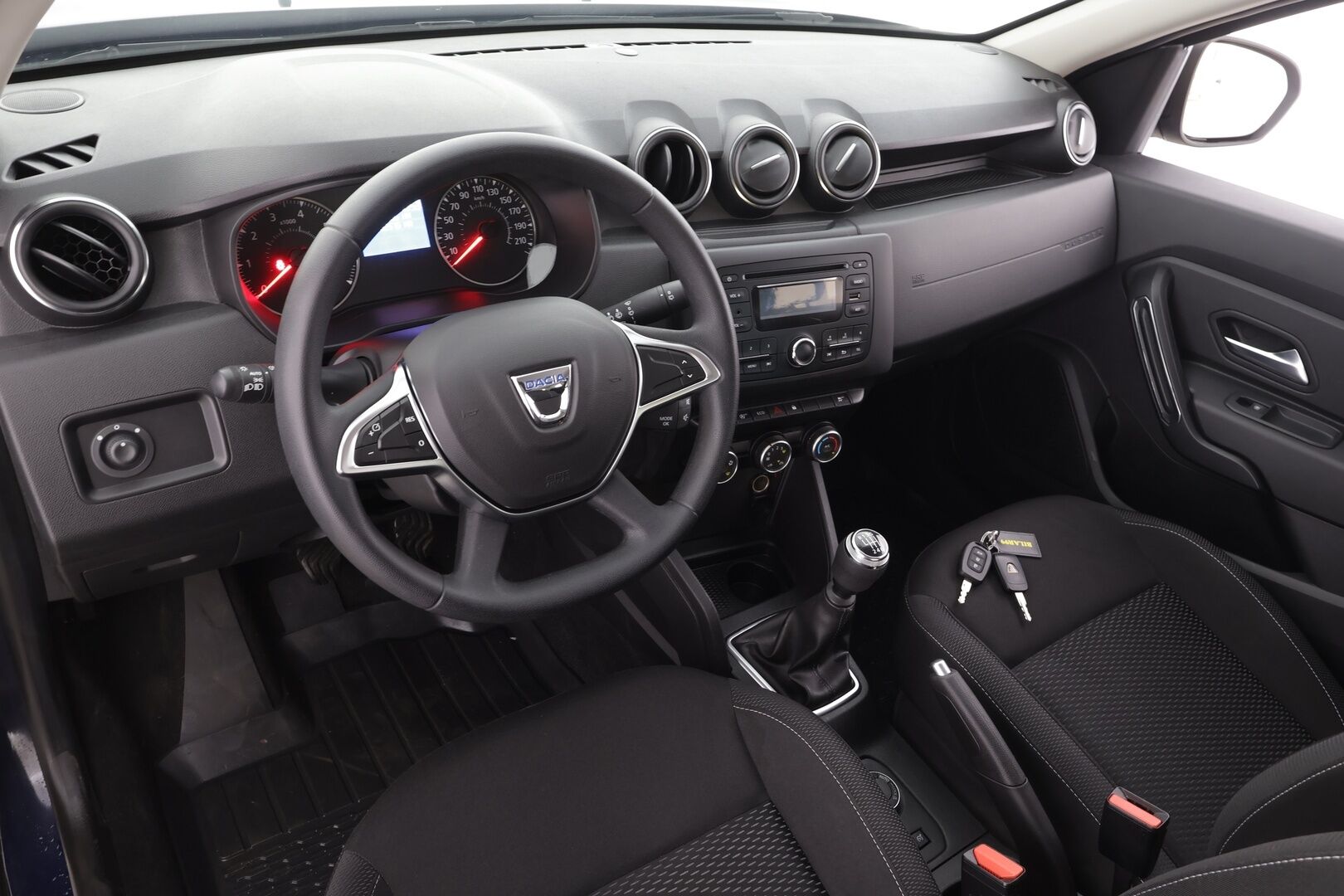 Dacia Duster 2019 SCe 115 4x4 Comfort BT - | Suomi-auto | Vakkari | Lohko | Koukku | Bluetooth | 2x Renkaat |