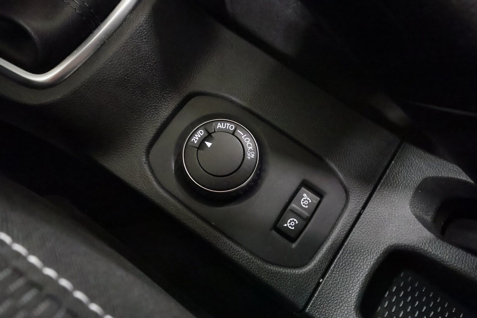 Dacia Duster 2019 SCe 115 4x4 Comfort BT - | Suomi-auto | Vakkari | Lohko | Koukku | Bluetooth | 2x Renkaat |