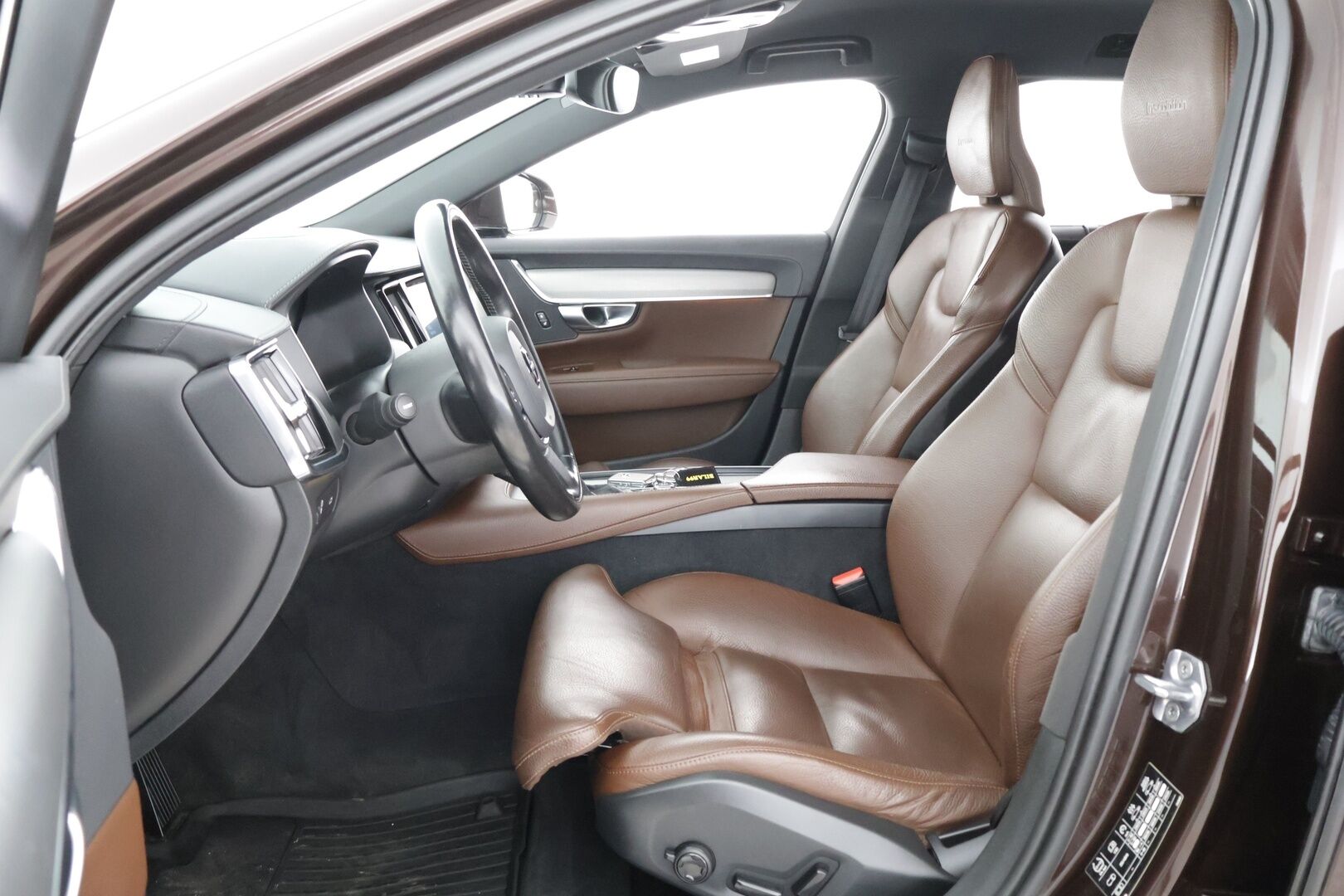 Volvo V90 2019 D4 AWD Business Inscription aut - Vetokoukku / Sähköpenkki Muistilla / Lämmitettävä Tuulilasi / P-Kamera / Jakopää 07/25!