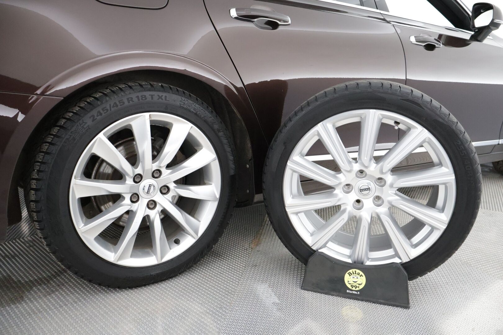 Volvo V90 2019 D4 AWD Business Inscription aut / Vetokoukku / Sähköpenkki Muistilla / Lämmitettävä Tuulilasi / P-Kamera - Todella Siisti! / Jakopää 07/25 / Hyvin Huollettu / SUPER Varusteet / Vetokoukku