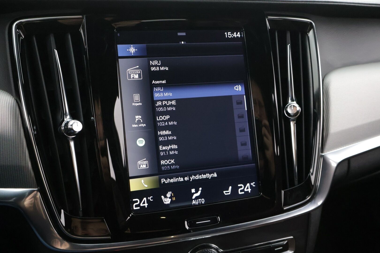 Volvo V90 2019 D4 AWD Business Inscription aut - Vetokoukku / Sähköpenkki Muistilla / Lämmitettävä Tuulilasi / P-Kamera / Jakopää 07/25!