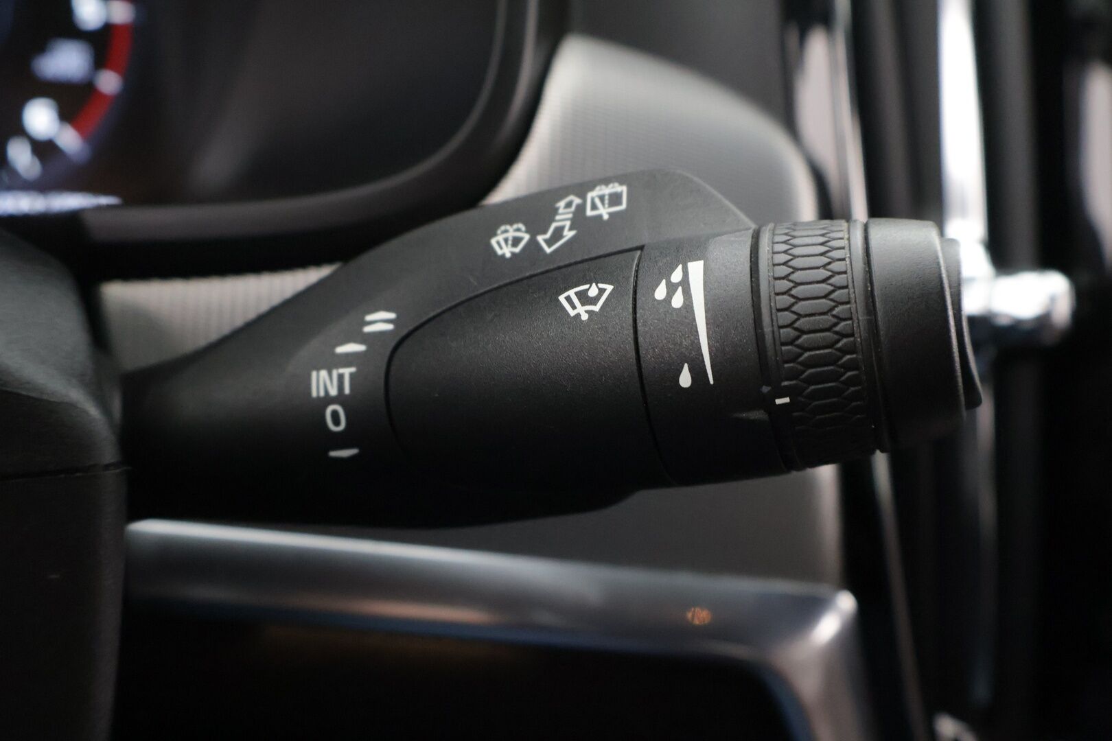 Volvo V90 2019 D4 AWD Business Inscription aut / Vetokoukku / Sähköpenkki Muistilla / Lämmitettävä Tuulilasi / P-Kamera - Todella Siisti! / Jakopää 07/25 / Hyvin Huollettu / SUPER Varusteet / Vetokoukku