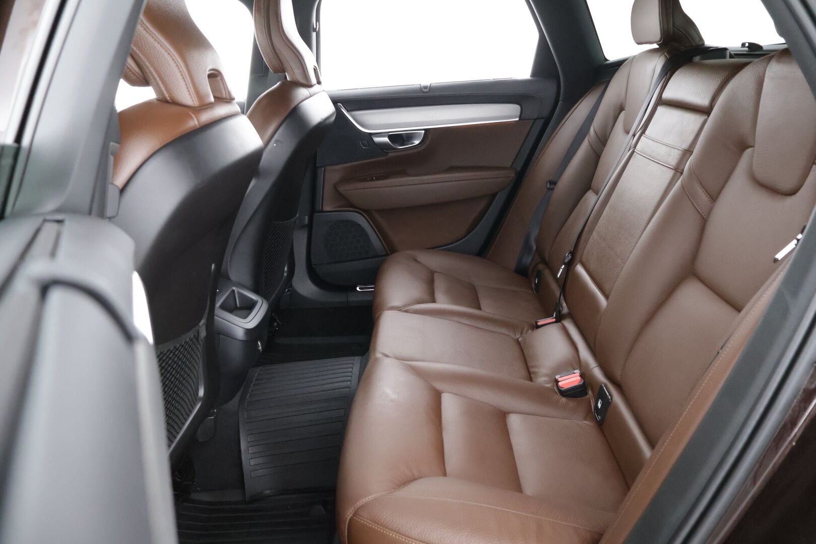 Volvo V90 2019 D4 AWD Business Inscription aut - Vetokoukku / Sähköpenkki Muistilla / Lämmitettävä Tuulilasi / P-Kamera / Jakopää 07/25!
