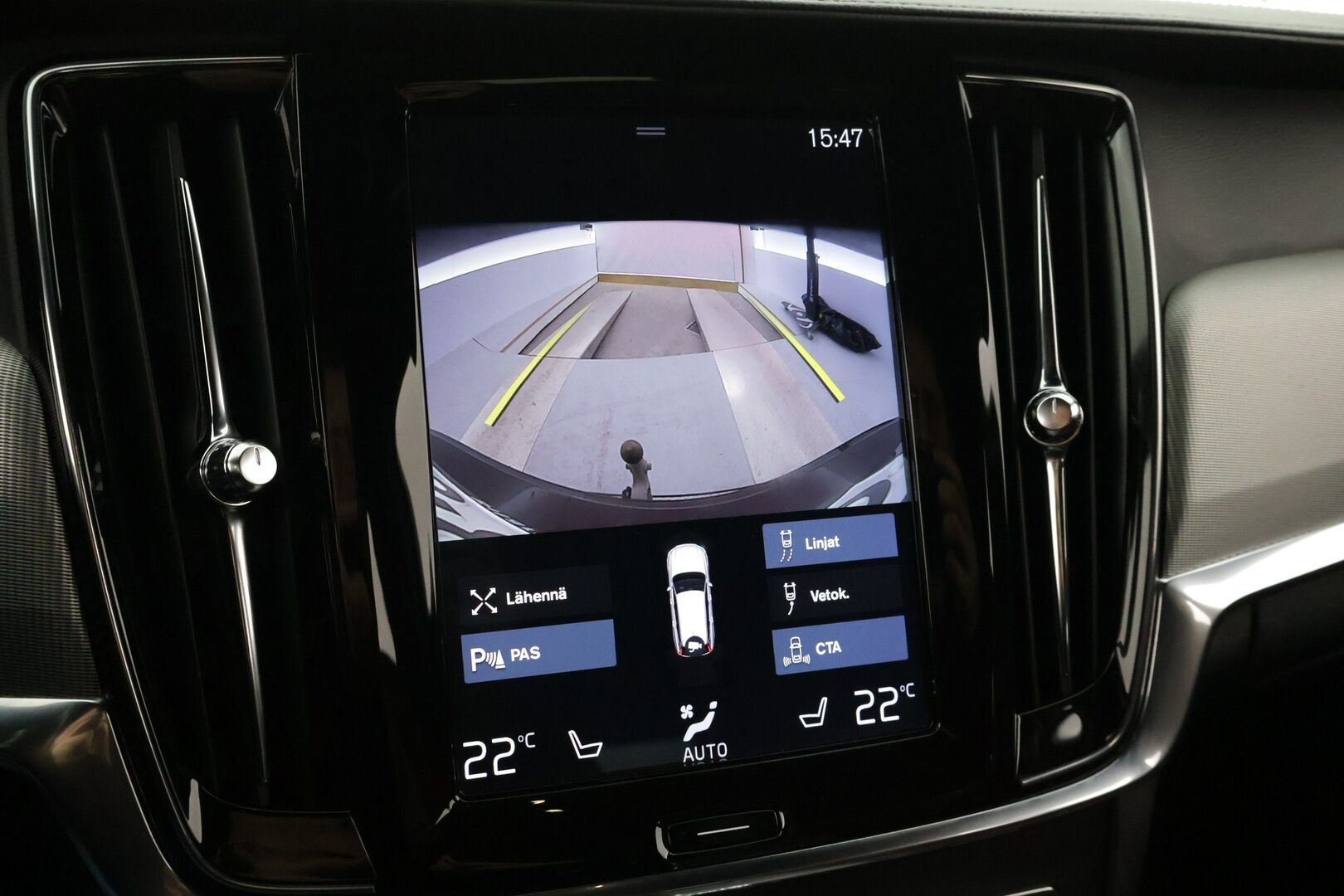 Volvo V90 2019 D4 AWD Business Inscription aut - Vetokoukku / Sähköpenkki Muistilla / Lämmitettävä Tuulilasi / P-Kamera / Jakopää 07/25!